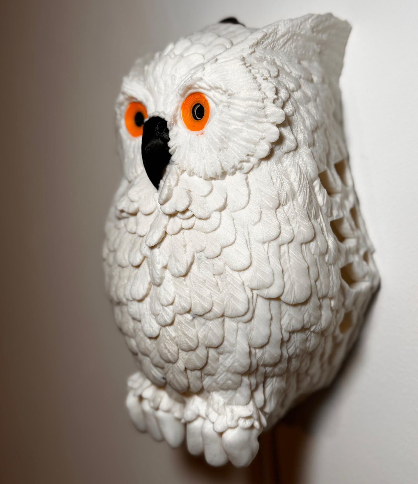 Close-up of the intricate details on the Hedwig the Owl Night Lamp, highlighting the 3D print texture and owl features