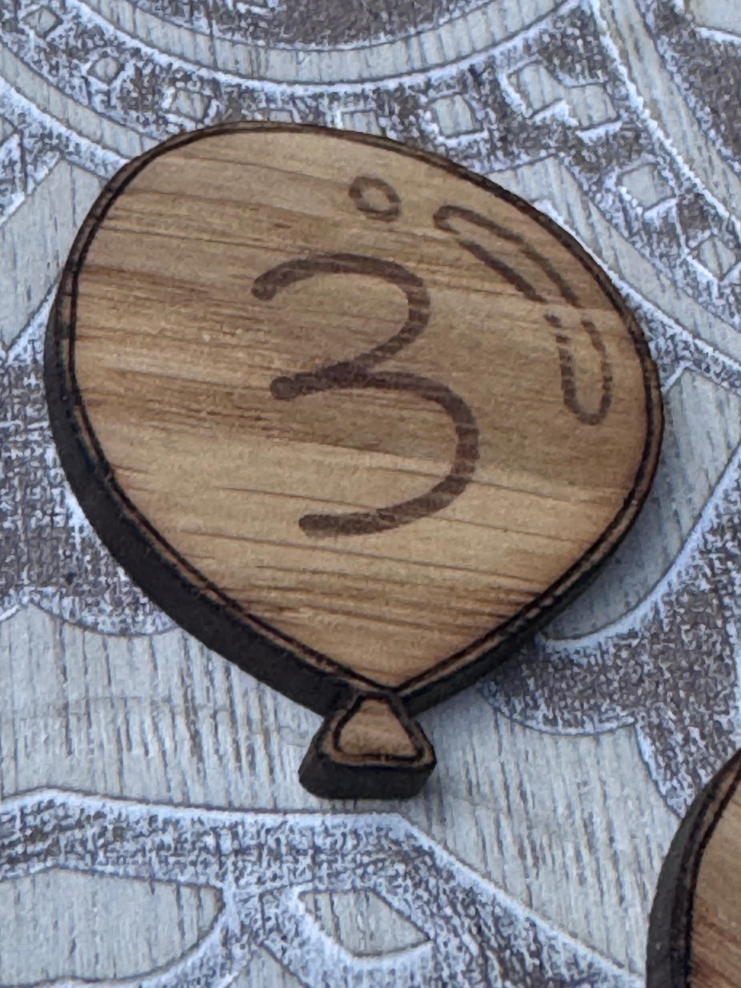 Wooden Baby Milestone Set – includes interchangeable numbers for tracking baby's growth.