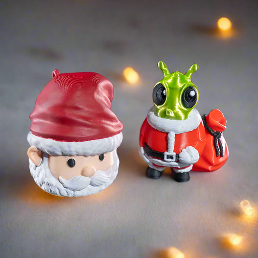Mr. Santa E.T. – a quirky Christmas ornament with a removable alien head for a fun twist